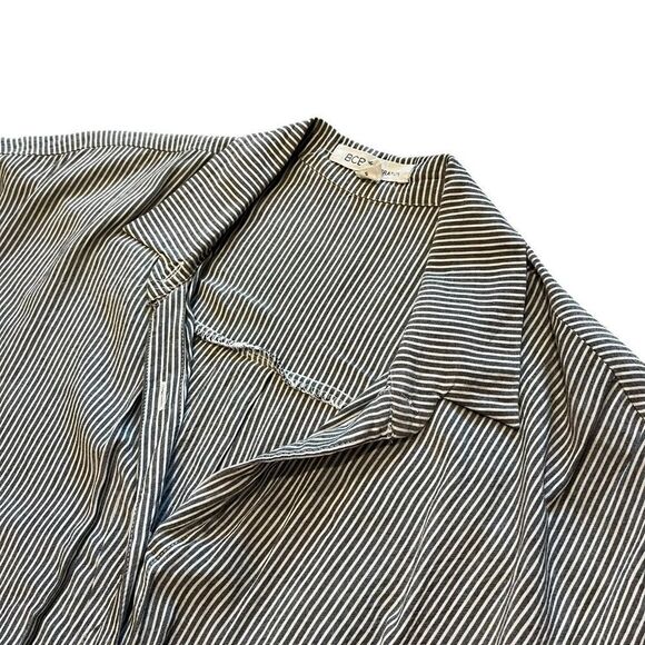 Revolve BCBGeneration Striped Button Down Wrap Hem Top Blouse Black and White - Picture 7 of 13